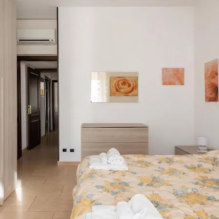 Dimoras 3br Center Terrace & Parking Apartment *