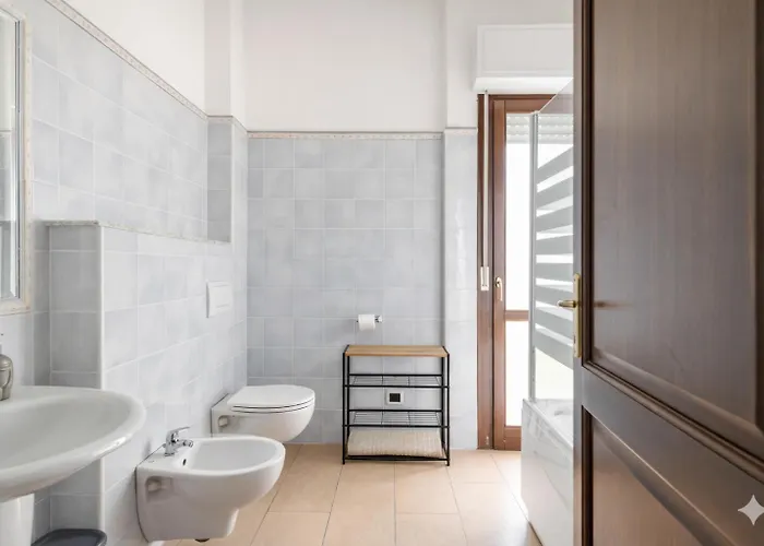 Dimoras 3br Center Terrace & Parking Apartment