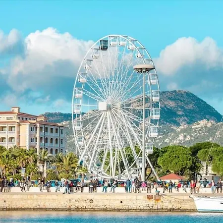 דירה Dimoras 3br Center Terrace & Parking